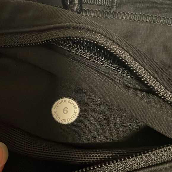 Lululemon Speed Up Low-Rise Lined 2.5” Short - Picture 3 of 4